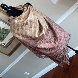 Wool shawl